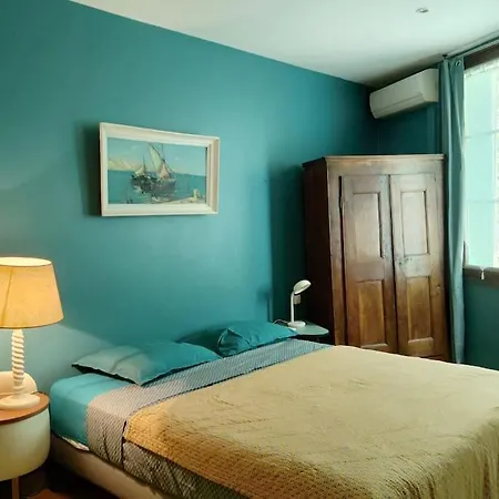 Holiday home Maison Vintage - Clim - Wifi - Parking Dans La Rue Avignon